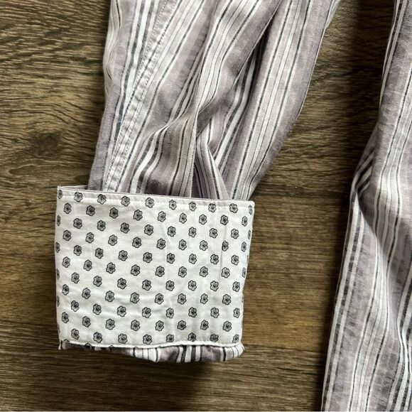 Bugatchi Uomo Shaped Fit Button Front Gray White Striped Shirt Men's size Medium - Picture 7 of 10